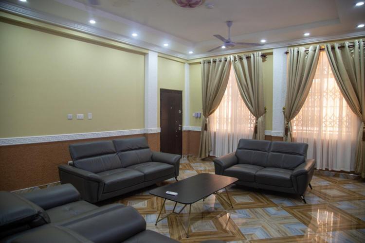 Macoba Luxury Apartments Кумаси Екстериор снимка