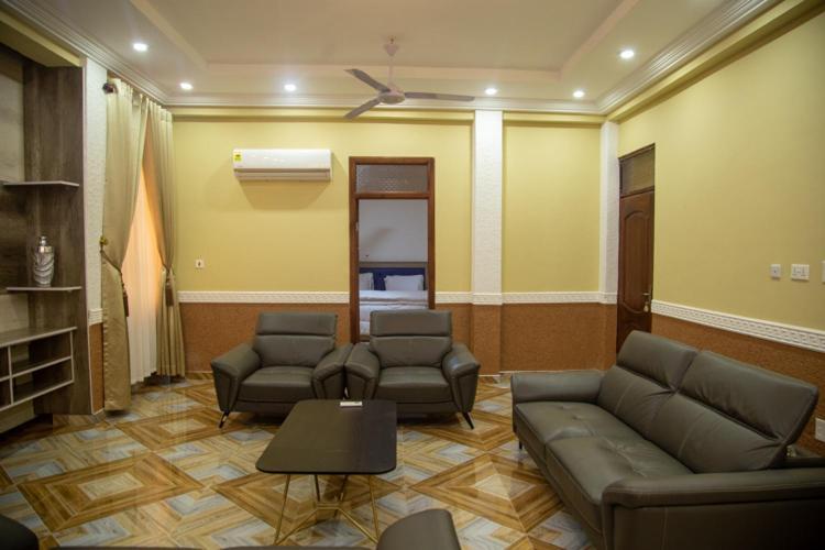 Macoba Luxury Apartments Кумаси Екстериор снимка