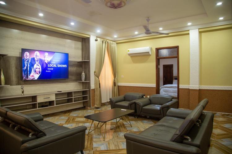 Macoba Luxury Apartments Кумаси Екстериор снимка
