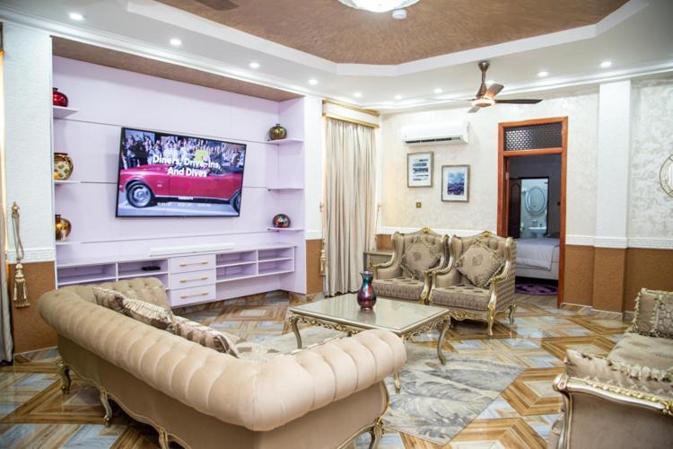 Macoba Luxury Apartments Кумаси Екстериор снимка