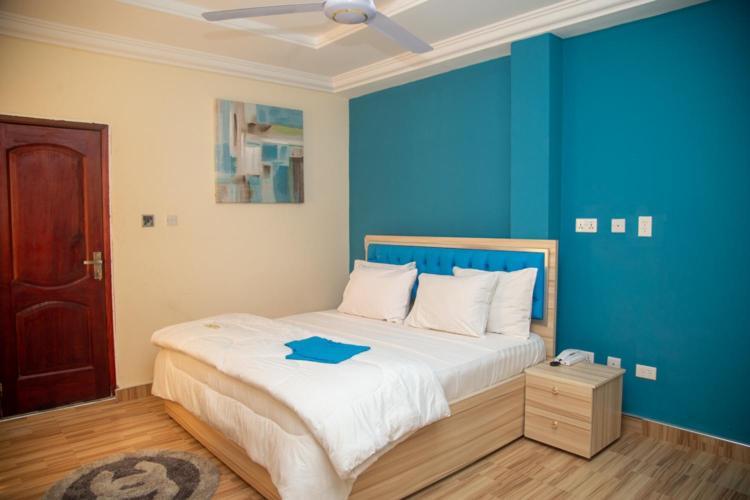 Macoba Luxury Apartments Кумаси Екстериор снимка