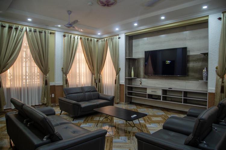 Macoba Luxury Apartments Кумаси Екстериор снимка