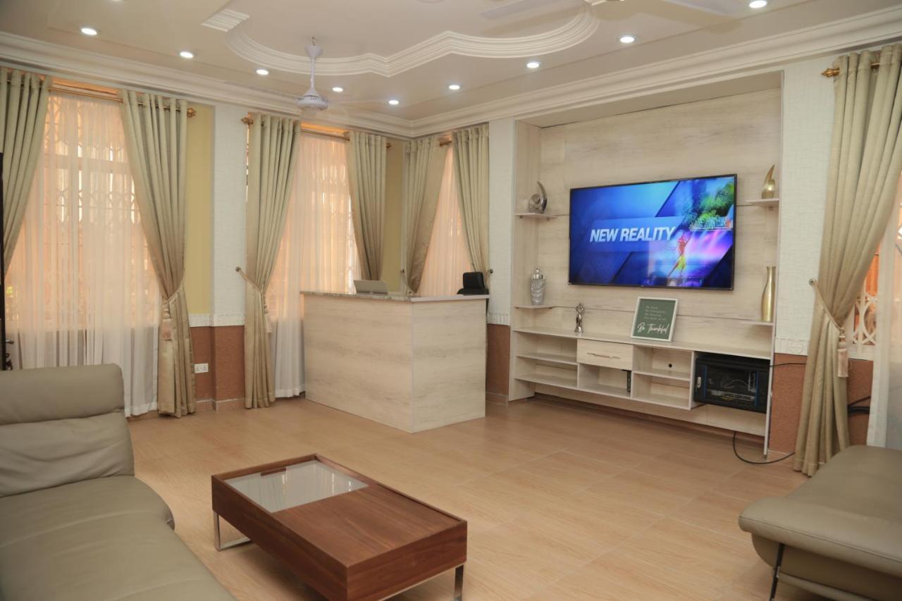 Macoba Luxury Apartments Кумаси Екстериор снимка
